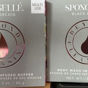 Spongelle Body Wash Infused Buffer black orchid body scrub wash loofah